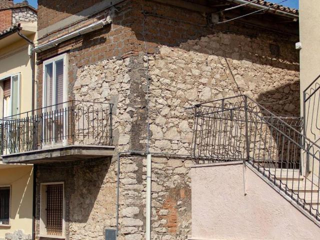 Villa Indipendente in vendita a Guardea, Terni