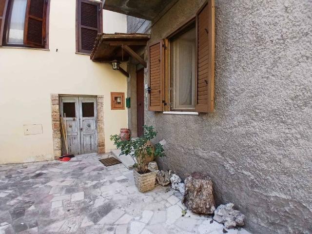 Villa Indipendente in vendita a Guardea, Umbria