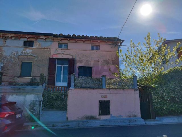 Villa Indipendente in vendita a Guardiagrele, Abruzzo