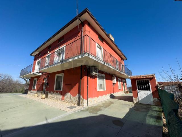 Villa Indipendente in vendita a Guardiagrele, Abruzzo