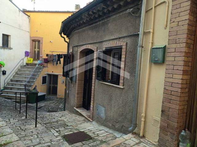 Villa Indipendente in vendita a Guardialfiera, Molise