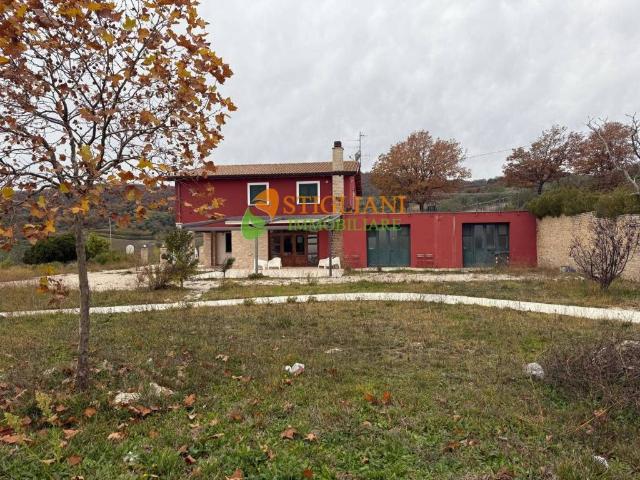 Villa Indipendente in vendita a Guardialfiera, Molise