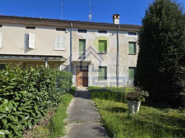 Villa Indipendente in vendita a Bassa Reggiana, Re