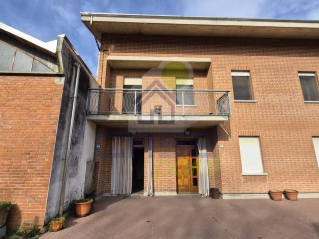Villa Indipendente in vendita a Baccanello, Guastalla