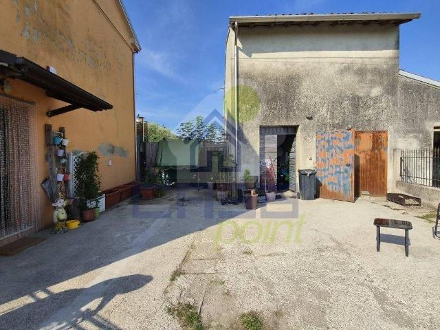 Villa Indipendente in vendita a Pieve di Guastalla, Guastalla