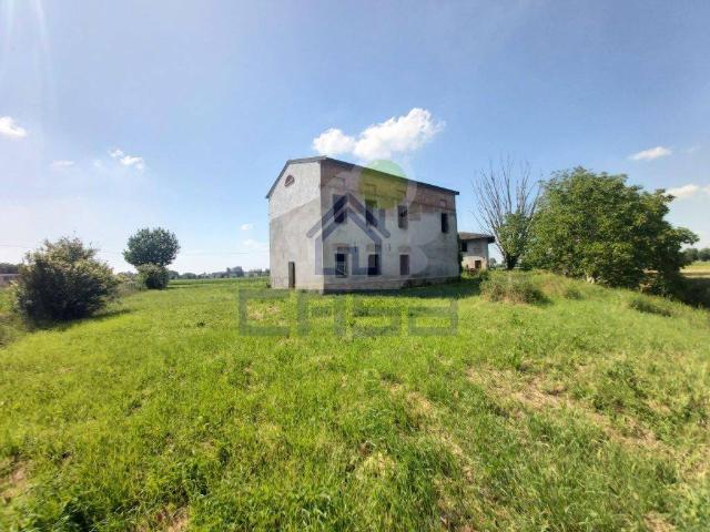 Villa Indipendente in vendita a Bassa Reggiana, Re