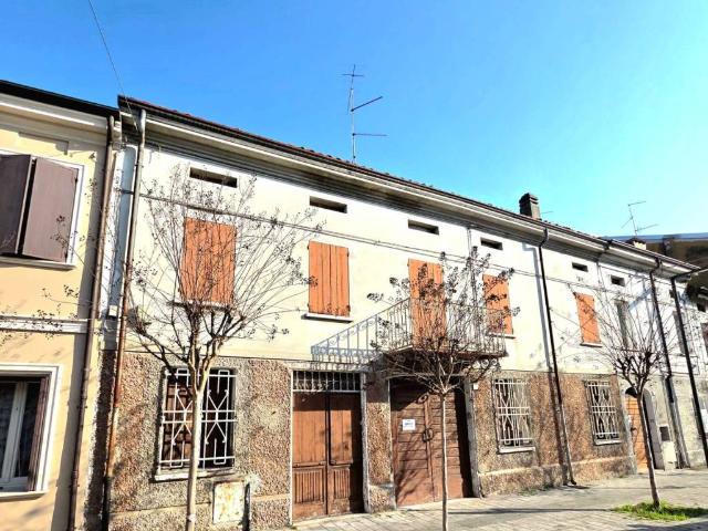 Villa Indipendente in vendita a Bassa Reggiana, Re