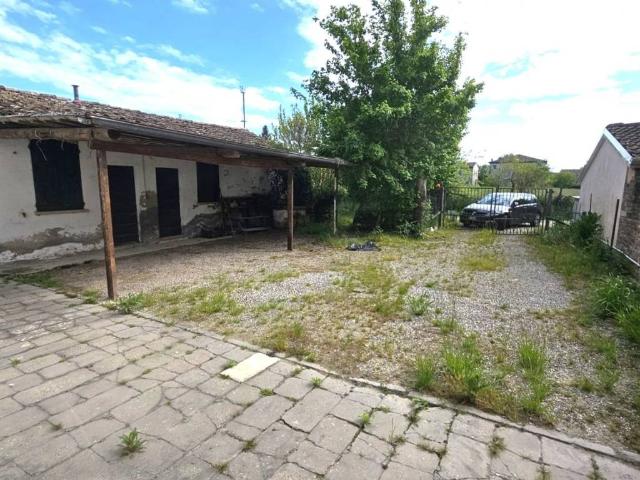 Villa Indipendente in vendita a Bassa Reggiana, Re