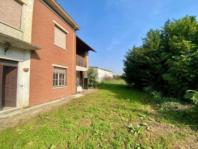 Villa Indipendente in vendita a Piemonte, Alessandria