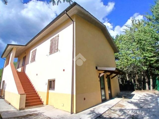 Villa Indipendente in vendita a Gubbio, Umbria