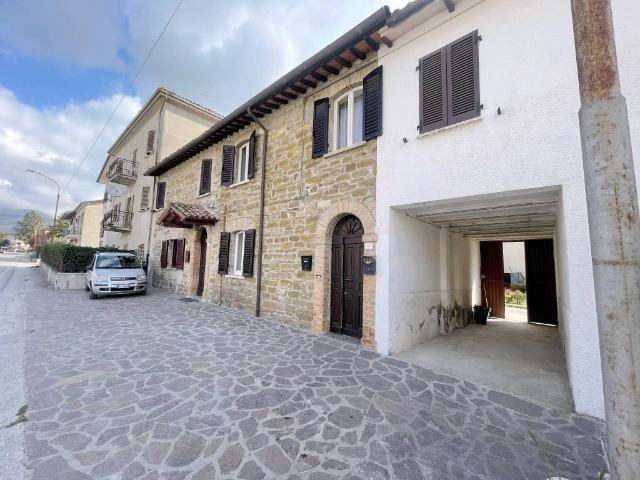 Villa Indipendente in vendita a Gubbio, Umbria