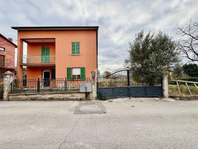 Villa Indipendente in vendita a Gubbio, Umbria