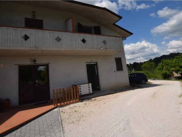 Villa Indipendente in vendita a Gubbio, Umbria
