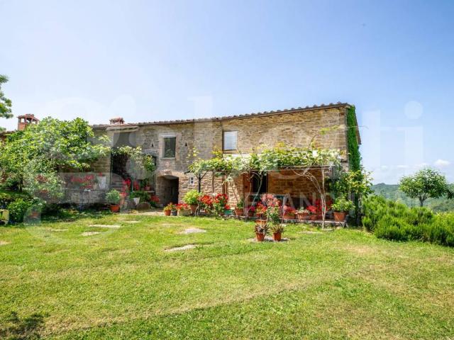 Villa Indipendente in vendita a Gubbio, Umbria