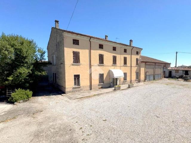 Villa Indipendente in vendita a Guidizzolo, Lombardia