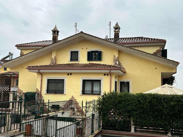 Villa Schiera in vendita a Guidonia Montecelio, Roma Capitale