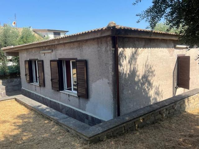 Villa Indipendente in vendita a Guidonia Montecelio, Roma Capitale