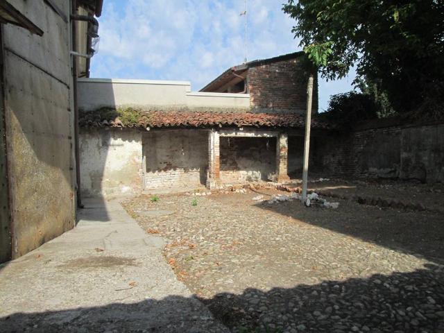 Villa Indipendente in vendita a Gussola, Cremona