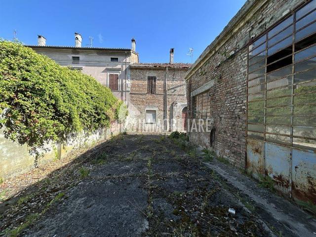 Villa Indipendente in vendita a Gussola, Lombardia