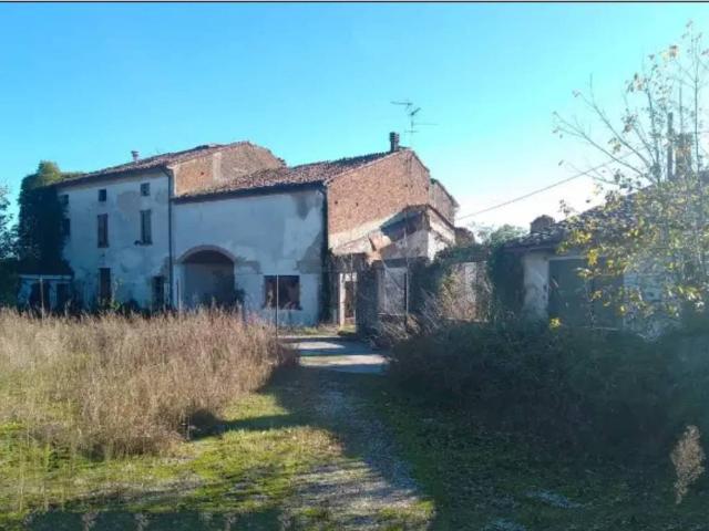 Villa Indipendente in vendita a Gussola, Lombardia