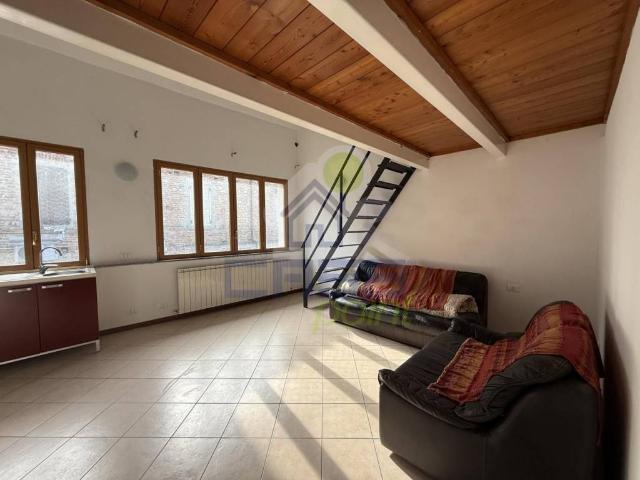 Villa Indipendente in vendita a Gussola, Lombardia