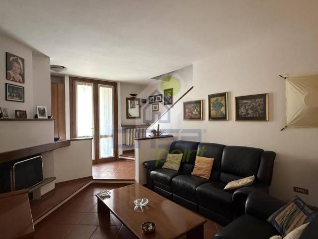 Villa Indipendente in vendita a Gussola, Lombardia