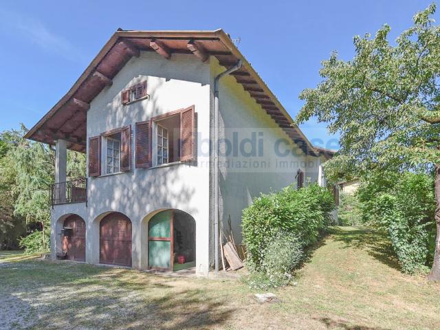 Villa Indipendente in vendita a Novate Brianza, Merate