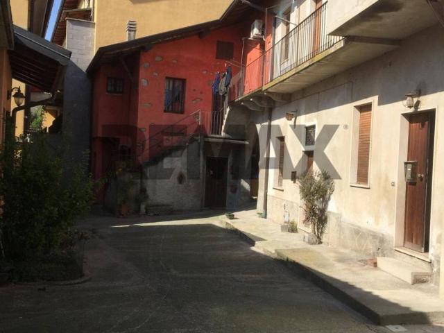 Villa Indipendente in vendita a Imbersago, Lombardia