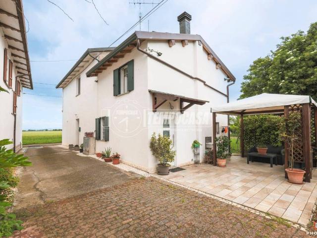 Villa Indipendente in vendita a Nuovo Circondario Imolese, Imola
