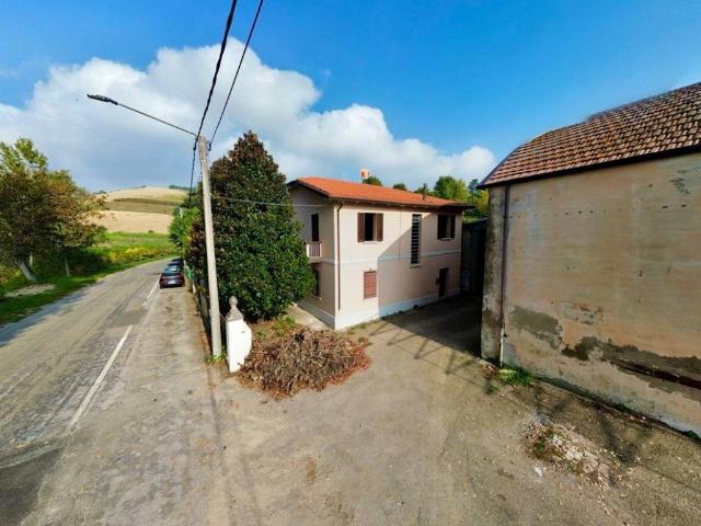 Villa Indipendente in vendita a Nuovo Circondario Imolese, Imola