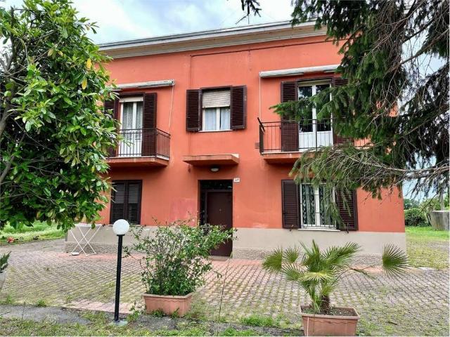 Villa Indipendente in vendita a Nuovo Circondario Imolese, Imola