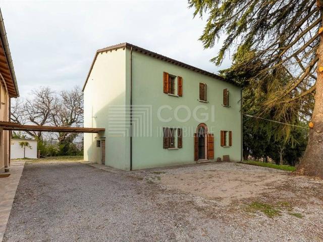 Villa Indipendente in vendita a Nuovo Circondario Imolese, Imola