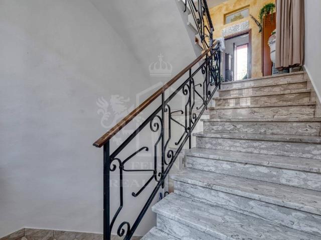 Villa Indipendente in vendita a Nuovo Circondario Imolese, Borgo Tossignano