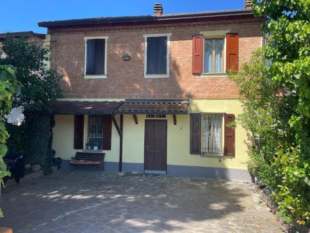 Villa Indipendente in vendita a Nuovo Circondario Imolese, Imola