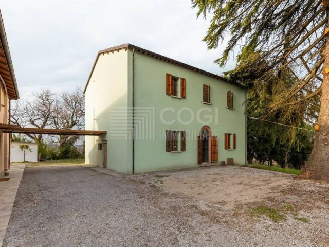 Villa Indipendente in vendita a Tre Monti, Imola
