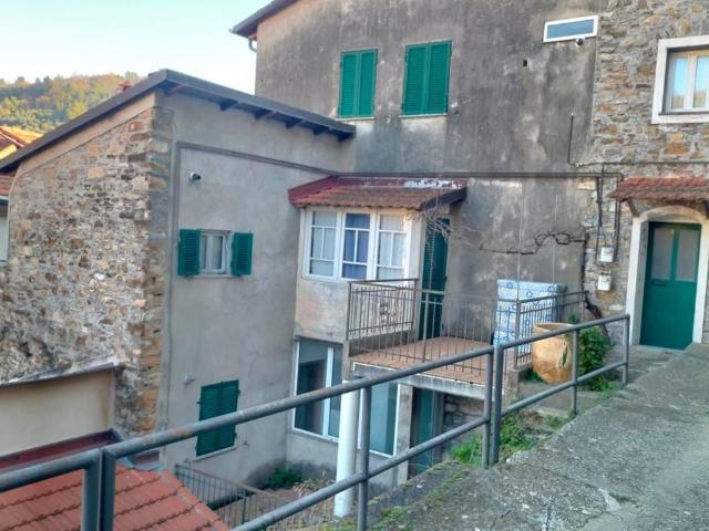 Villa Indipendente in vendita a Imperia, Liguria
