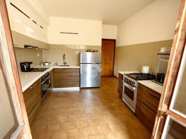 Villa Indipendente in vendita a Imperia, Liguria
