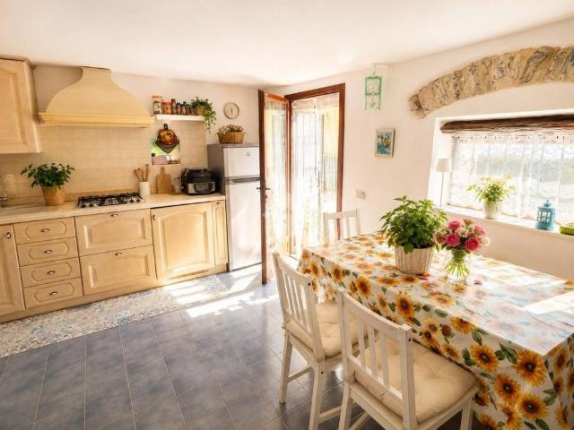 Villa Indipendente in vendita a Imperia, Liguria