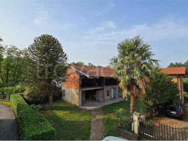 Villa Indipendente in vendita a Inarzo, Varese