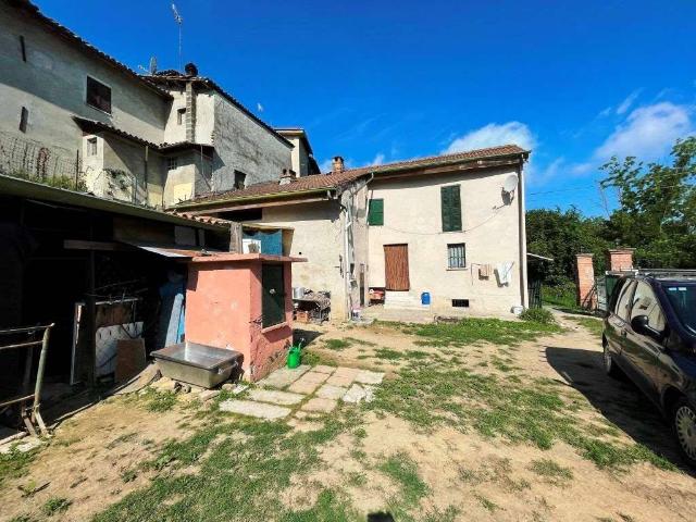 Villa Indipendente in vendita a Piemonte, Asti
