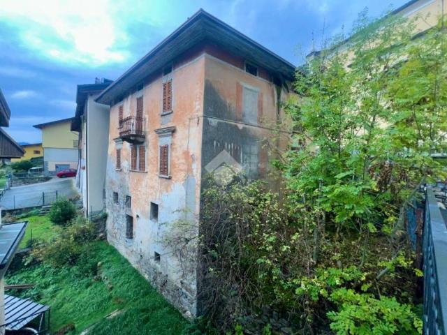 Villa Indipendente in vendita a Comunità montana della valle Camonica, Incudine