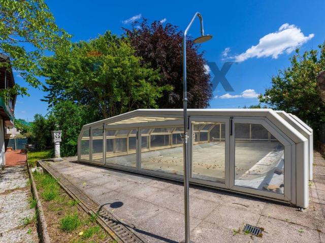 Villa Indipendente in vendita a Comunità Montana del Piambello, Induno Olona