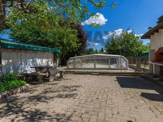 Villa Indipendente in vendita a Comunità Montana del Piambello, Induno Olona