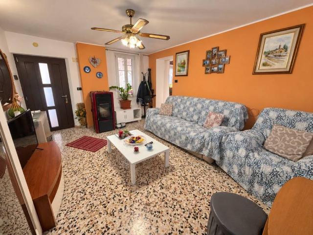 Villa Indipendente in vendita a Frascarolo, Induno Olona
