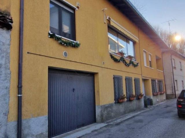 Villa Indipendente in vendita a Comunità Montana del Piambello, Induno Olona