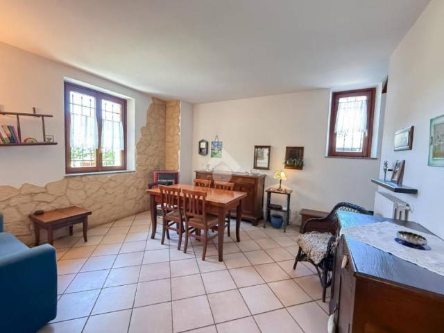 Villa Indipendente in vendita a Comunità Montana del Piambello, Induno Olona
