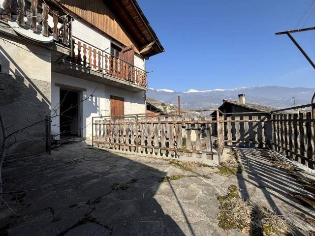 Villa Indipendente in vendita a Introd, Aosta