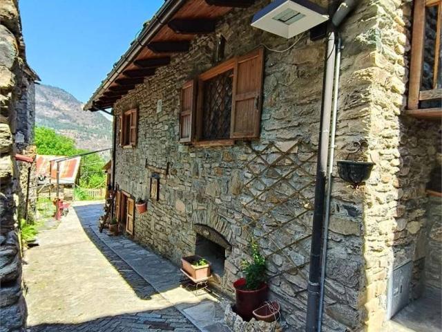 Villa Indipendente in vendita a Introd, Aosta