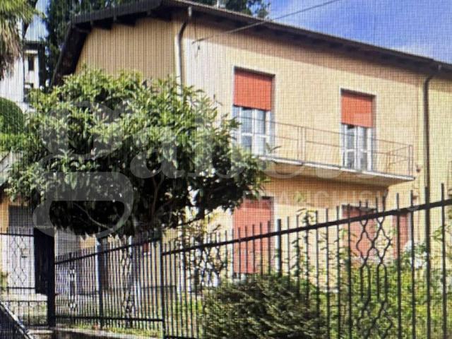 Villa Indipendente in vendita a Inverigo, Lombardia