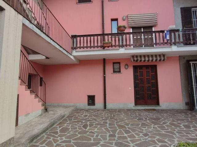Villa Indipendente in vendita a Inverigo, Lombardia